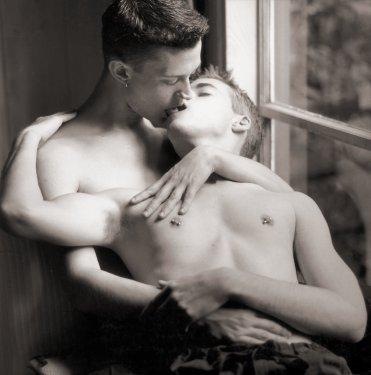 kiss.jpg